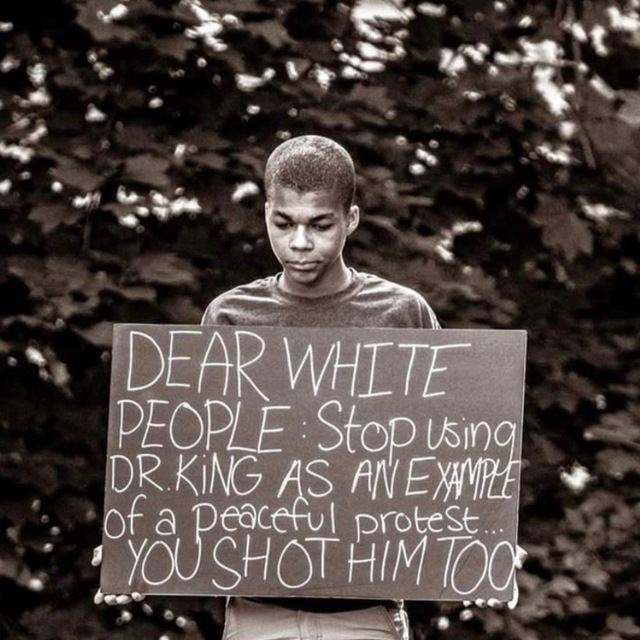 TinoPfaff's tweet photo. Dear white people...

#BlackLivesMatter #BLM #King #Rassismus #Bürgerrechtsbewegung #Sklaverei #Mord https://t.co/j5pIfuqgwv