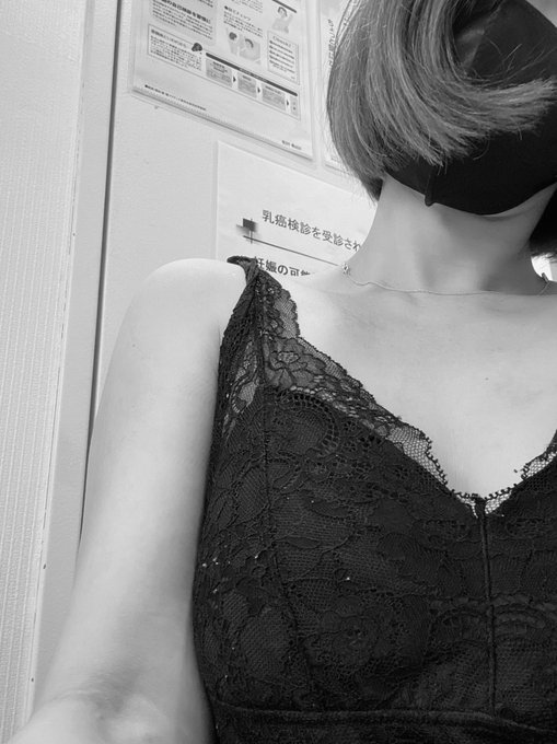 今日は病院day 免疫疾患で全身に蕁麻疹でちゃった💦 乳がん検診ではオッパイちゃんは無事でしたよーっっ✌️ あとちょいは お披露目できそうですです https://t.co/u0jYKPBpvo