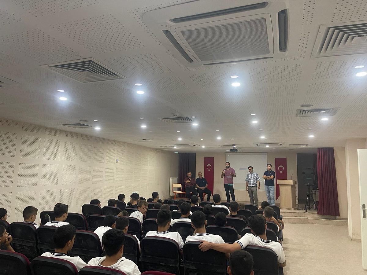hhakdoganmtal's tweet photo. Metal Teknolojileri Alan Tanıtımı alan uzmanları ve Metal Teknolojileri öğretmenlerimiz tarafından gerçekleştirildi. @NizipilceMEM @AydnBoz724159 @Cgnde https://t.co/wWBcVKkj0E