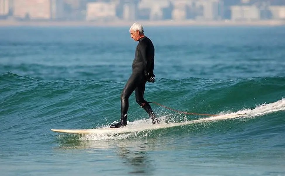 surf30's tweet photo. El surf cántabro despide este miércoles a Manuel Martínez 'Lolis' https://t.co/pSFYEZbNTl

El encuentro se celebrará hoy miércoles a las 14.00 horas en el parking de la playa de Somo.

Leer más » https://t.co/PLXT3NMaV6 Surf 30 https://t.co/veOXJcQztk