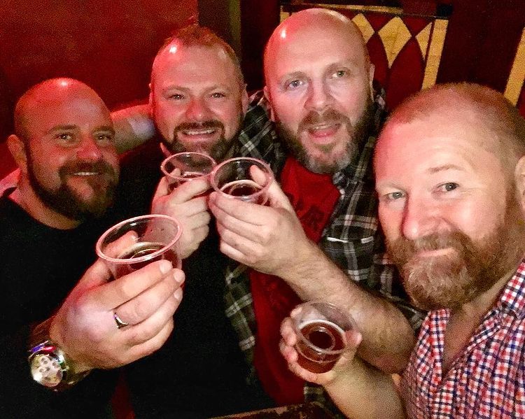 Shots! 
#daddy #bear #bears  #beard #beards #beardgang #red #redbear #ginger #redhead #readheadshavemorefun #gay #oldman #ageisjustanumber #grey #greyhair #eyes #haircut #bald #mates #samesex #gay #bigeyes #fatneck #sexy #handsome #Newcastle #friends #family #shots