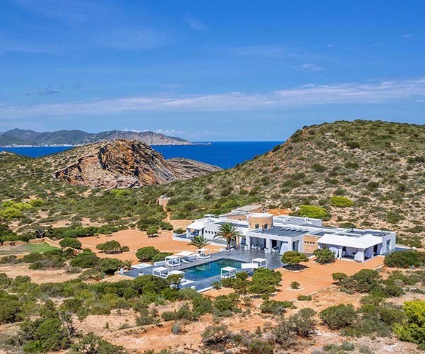 luxurytravel's tweet photo. 5 luxurious Mediterranean villas - A Luxury Travel Blog https://t.co/Q8koAfyOBE #luxurytravel https://t.co/VINuIfFvlu