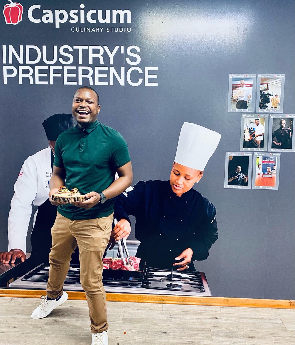 ChefMarcusZA's tweet photo. Working on something amazing with @capsicumcooking 👨🏾‍🍳👨🏾‍🍳👨🏾‍🍳 https://t.co/obxSWFiQKT