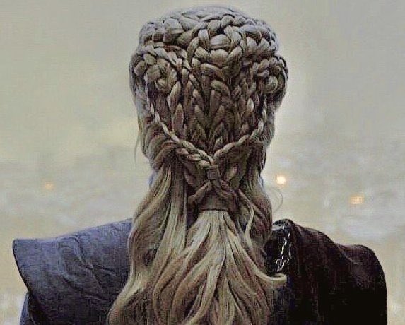 DreamofASOIAF's tweet photo. One thing about Targaryen woman is that hair is always going to be on point 
#HouseOfTheDragon https://t.co/XwMJTGvN4i