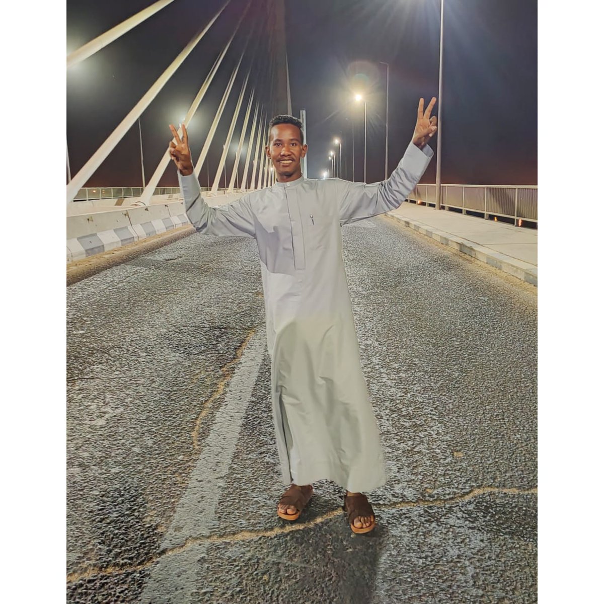 sh_marley77's tweet photo. رسمتڪ أحلام في الخاطر عنوان للريدة الابديه ❤️🎶 https://t.co/TqAwEnSyhq