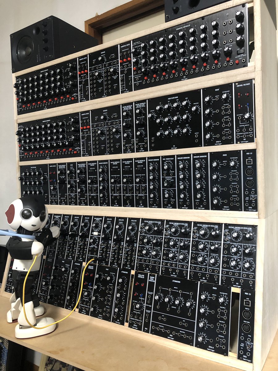 ZT_MAMO's tweet photo. DeAGOSTINI
週刊シンセサイザーを作る❗️
創刊号790円、書店にて👅
#behringer #moog
 #DeAGOSTINI #デアゴスティーニ #robi #ロビ https://t.co/CNkH2zFtS5
