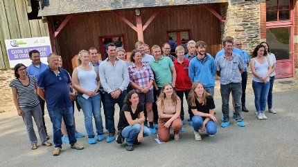 Délégation ABCD dans le Finistère - JOUR 1
Accueil d'une délégation cornique de 14 éleveurs laitiers le 31/09. 1ère étape à Guiclan avec la visite d'une exploitation conventionnelle avec méthaniseur <a href="/Agripower_fr/">AGRIPOWER FRANCE</a> . Ensuite, découverte de la ferme de Trévarez <a href="/ChambagriBzh/">ChambreAgriBretagne</a>