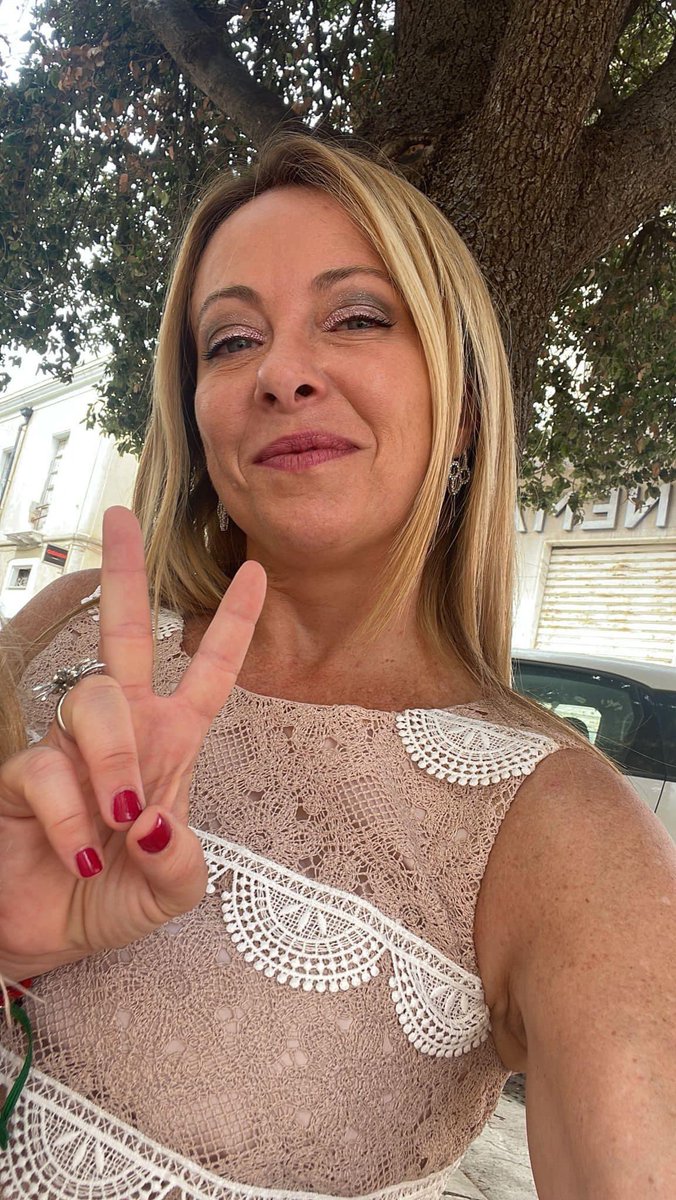 Giorgia Meloni tweet media
