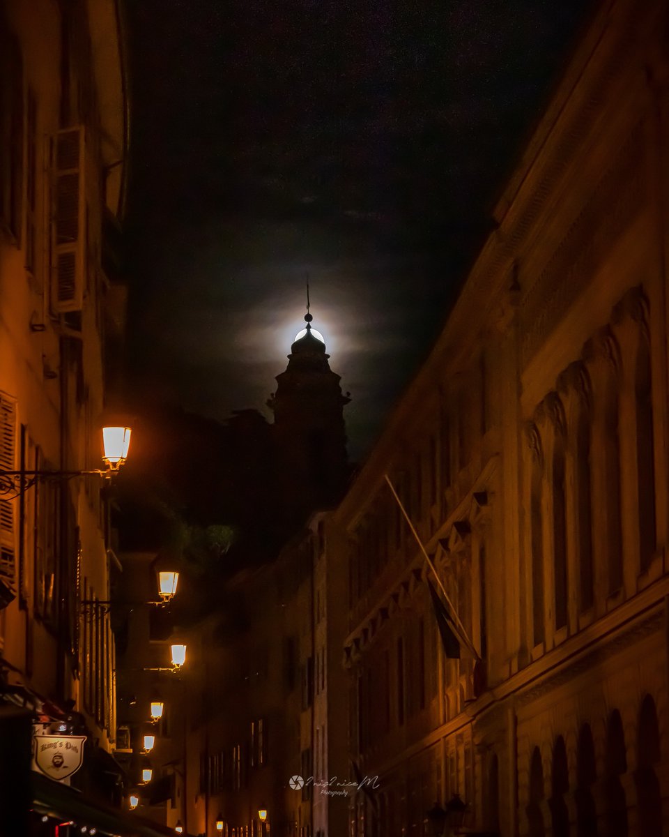 2nis_2nice's tweet photo. Full moon on the Nice #hellolesud #paca_focus_on #tourismepaca #southoffrance #alpesmaritimes #jaimelafrance #frenchriviera #explore_regionsud #explorenicecotedazur #maregionsud #cotedazurfrance https://t.co/54JmGkonQh