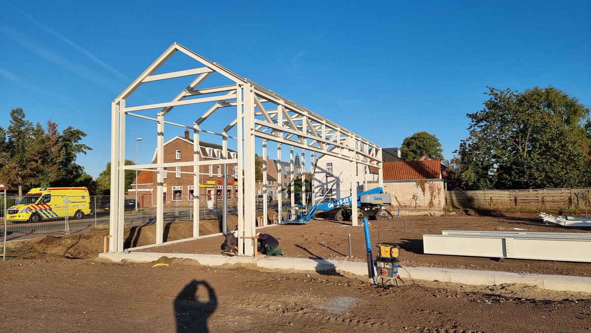 mwilmsen3's tweet photo. Pand voor de nieuwe jumbo begint vorm te krijgen. Werk in mook aan de rijksweg https://t.co/d0KmNQZMSa
