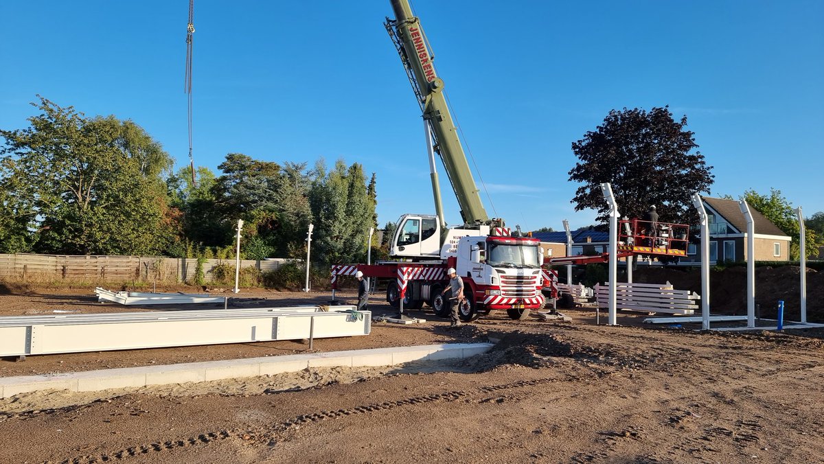 Pand voor de nieuwe jumbo begint vorm te krijgen. Werk in mook aan de rijksweg