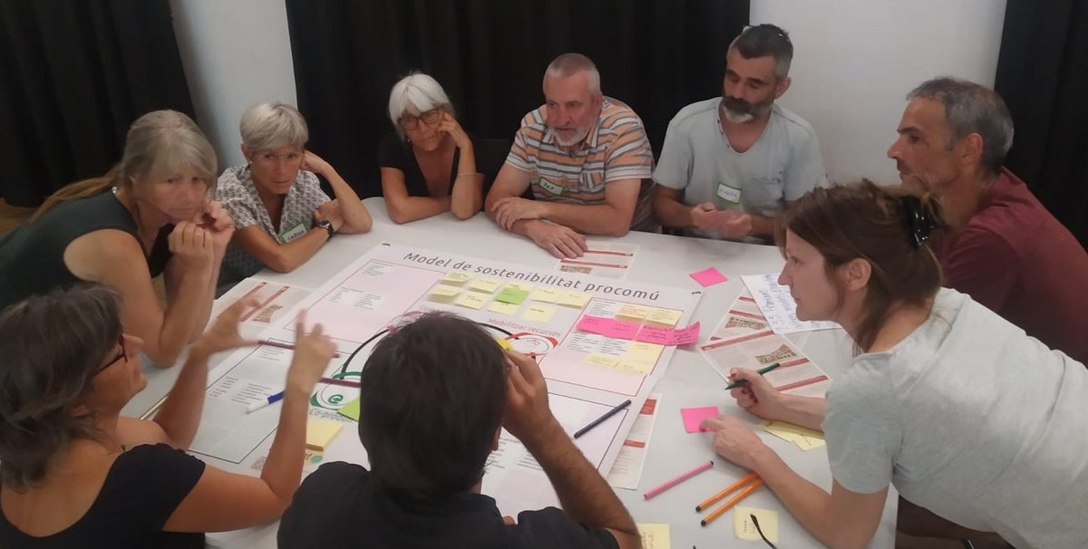 transitant_fP's tweet photo. Vam co-organitzar "habitatge, un procomú" amb @ResilienceEarth @Filalagullacoop @FundacionCepaim @suaracoop a @OlotNuriasocial amb la participació de @RacismeLloguers @lamasoveraorg @undos_arq @Masies_x_Viure @perviure entre altres.
Seguim🗓️ Dijous 22/9
https://t.co/2pA1b4VP18 https://t.co/o4xRtChE5H