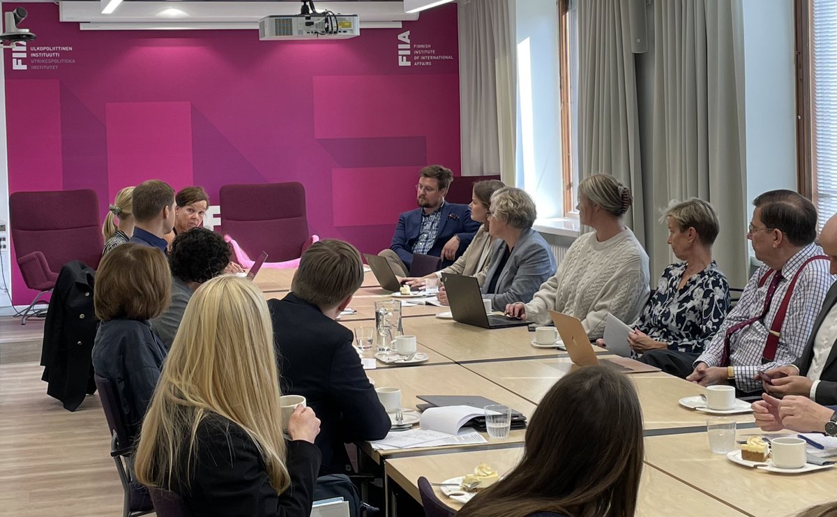 FIIA_fi's tweet photo. Feminist and progressive foreign policy in 🇺🇸 was discussed in the autumn’s first Research Series of the Center on US Politics & Power. #CUSPP
#GenderEquality, intersectional feminism and great power competition raised lively discussion with the lead of @thousandfriend. 💬 https://t.co/ICq0Vqezcm