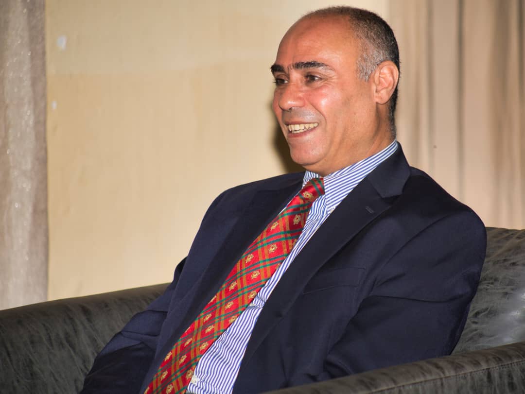 ACCI_2017's tweet photo. Visite de Mr Driss Alaoui, Chargé d'Affaires du Royaume du Maroc à l'@ACCI.
Une visite dont le Chargé d'Affaires n'a pas manqué de féliciter la DG pour les accomplissements qu'elle a réalisé avec l'agence mais également la disponibilité de celle-ci au service de la coopération. https://t.co/TLzDAF1BEc