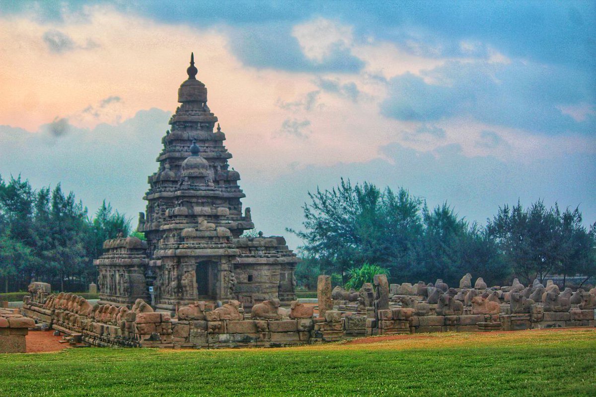 ExoticYatra's tweet photo. #indiatourism #southindia #incredibleIndia #tamilnadutemples

Start &amp; end in Chennai. The 15 days South India tour will let you explore Chennai, Kanchipuram, Mahabalipuram, Puducherry, Trichy, Madurai, Periyar, Thekkady, Munnar, Kochi, Alleppey, Trivandrum, Kovalam &amp; Kanyakumari. https://t.co/K2JOzlS7PF