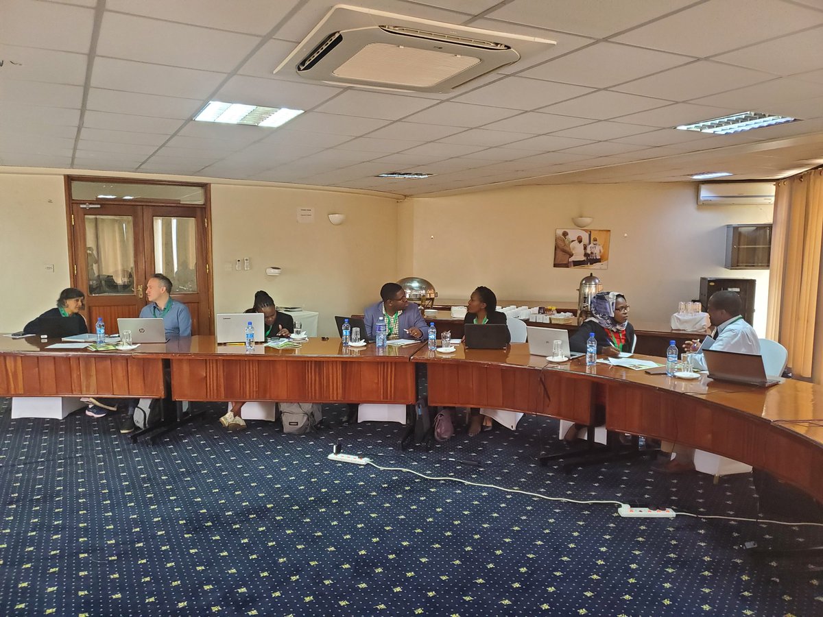 GunjanSondhi's tweet photo. Starting to think about what is academic writing @ANIENetwork  #WISMA https://t.co/F9ZPkqIlFE
