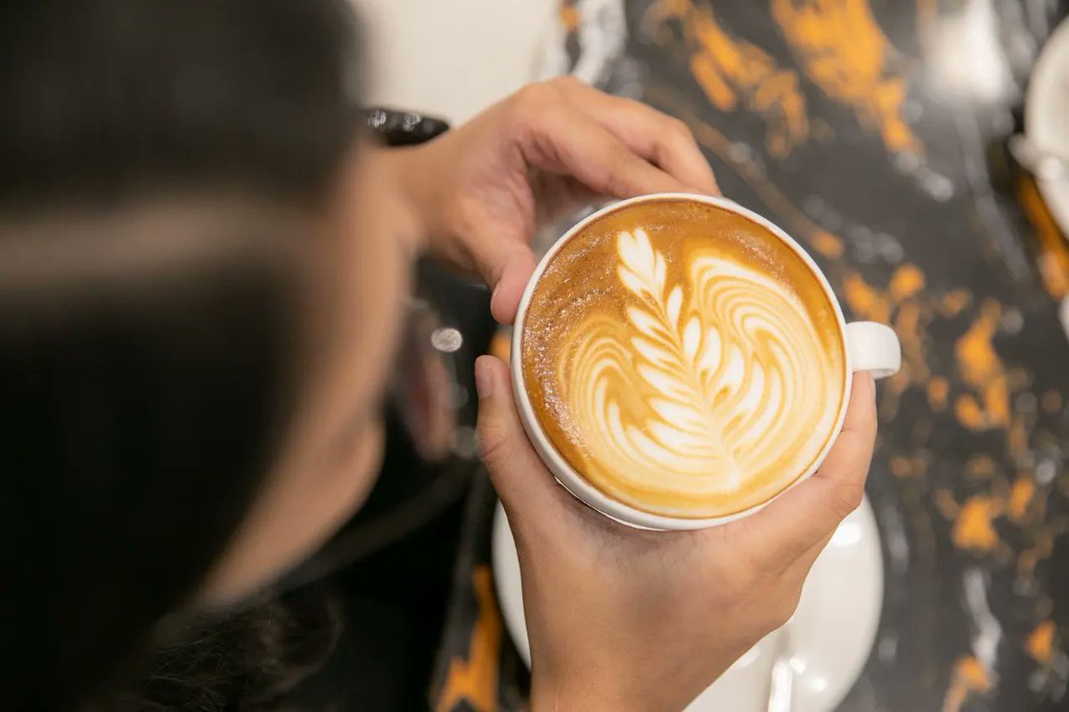 SaritYourCity's tweet photo. @mississippi_ke @jumaf3 Usikubali kuwa chokoraa ....We have the best eateries you where you can  get meals and coffee and feel at home?@javahouseafrica Lower ground Floor ,@BBROODKenya Ground Floor https://t.co/n1jWgzjf1Q