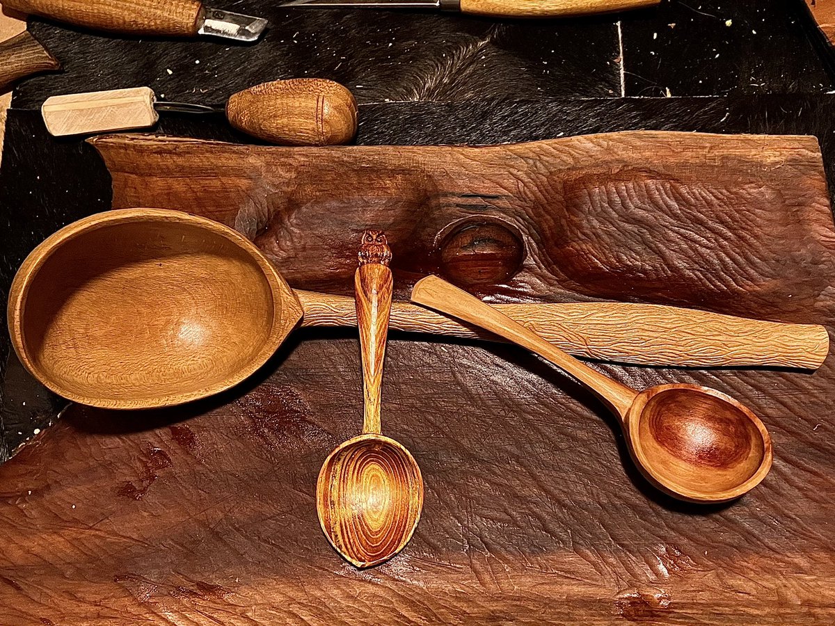 Fresh coat of oil before these 3 head out to their new home today!
#woodcarving #handmade #shopearly
