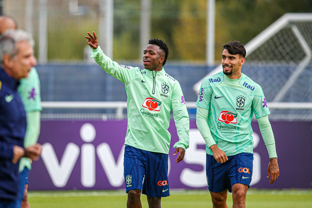 <a href="/neymarjr/">Neymar Jr</a> - <a href="/marquinhos_m5/">Marcos Aoás Corrêa</a> - <a href="/Alissonbecker/">Alisson Becker</a> - <a href="/vinijr/">Vini Jr.</a> - <a href="/LucasPaqueta97/">Lucas Paquetá</a> et aussi <a href="/tsilva3/">Thiago Silva</a> - <a href="/brunoog97/">Bruno Guimarães</a> et @Firmino9Fans ... A 2 mois de la <a href="/FIFAWorldCup/">FIFA World Cup</a> au Qatar 🇶🇦, toutes les stars de la <a href="/CBF_Futebol/">brasil</a> 🇧🇷 sont présentes au <a href="/LH_LeHavre/">Le Havre</a> <a href="/HAC_Foot/">Havre Athletic Club ⚽️</a> 
📸 <a href="/DamienDeslande2/">Damien Deslandes Photographies</a>