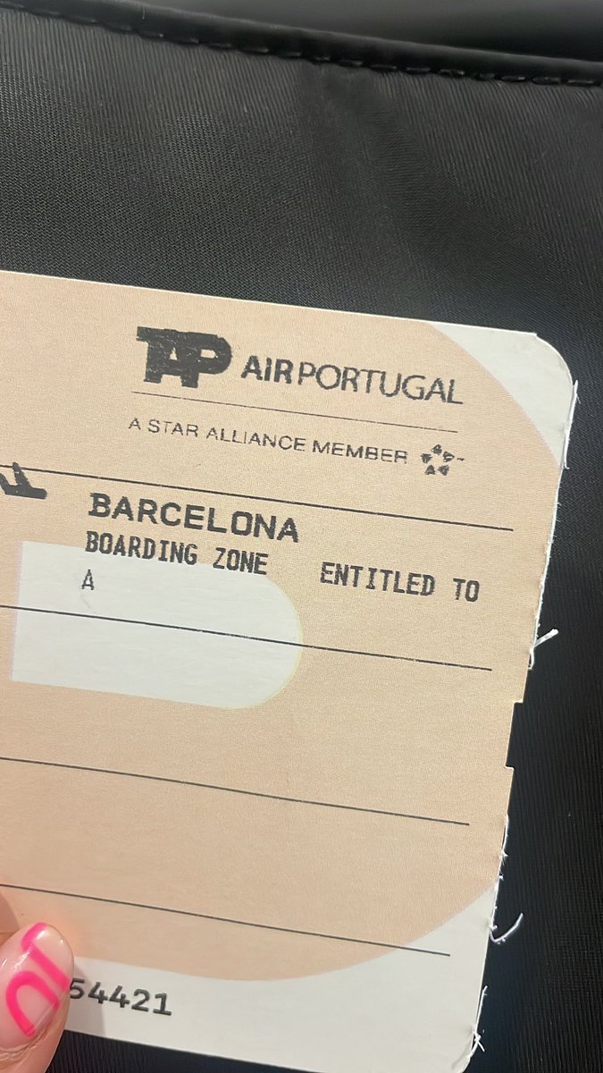 Peor servicio ever <a href="/tapairportugal/">Claim Department Tap Air Portugal</a> Dos vuelos cancelados a dos destinos en menos de 3 horas. Sin explicaciones y sin dejar explicarte!