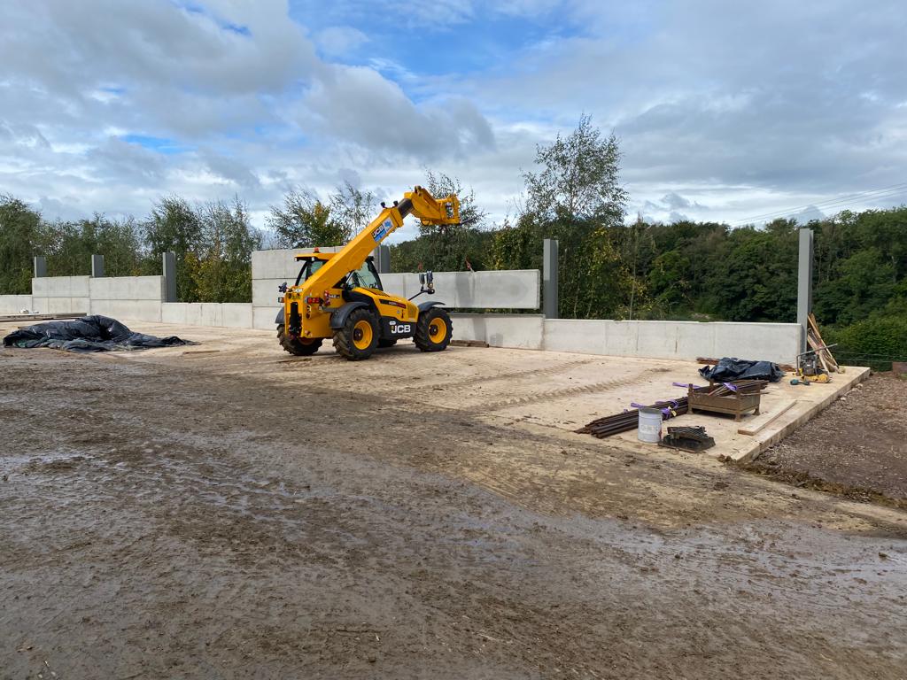 SWHire's tweet photo. One of our JCB telehandlers spotted on site with J Tanner Agri Services Ltd. #telehandlerhire #jcbhire #construction https://t.co/mbl1w7LMhr https://t.co/FSgnZ8rQln