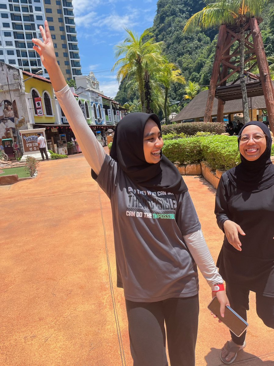 IzatiBukhari's tweet photo. Gambar bukan level ig kita letak sini #ipohtrip https://t.co/EOR4m54hHk