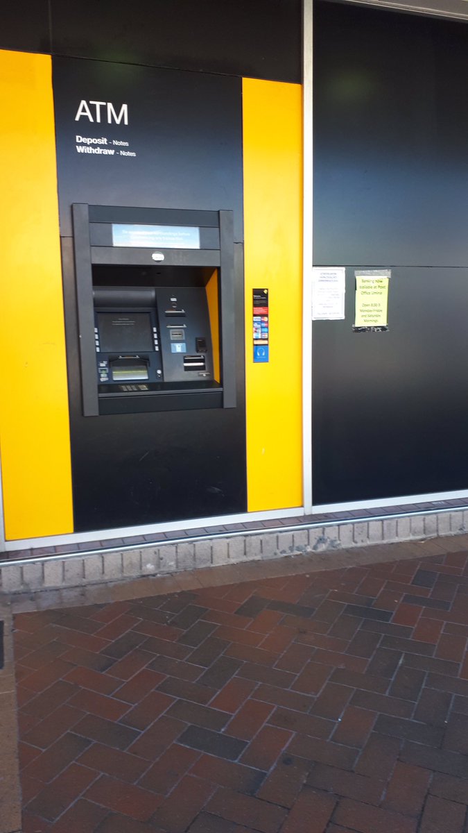 oxley8150's tweet photo. So the last bank has pulled out of #UminaBeach - was very touched to see this sign put up next to the ATM. Special stuff, Junior πππ
#Umina #commonwealthbank #commbank #CentralCoastNSW #auspol #kindnessofstrangers @CoastComNews https://t.co/0Qy61fqSDQ
