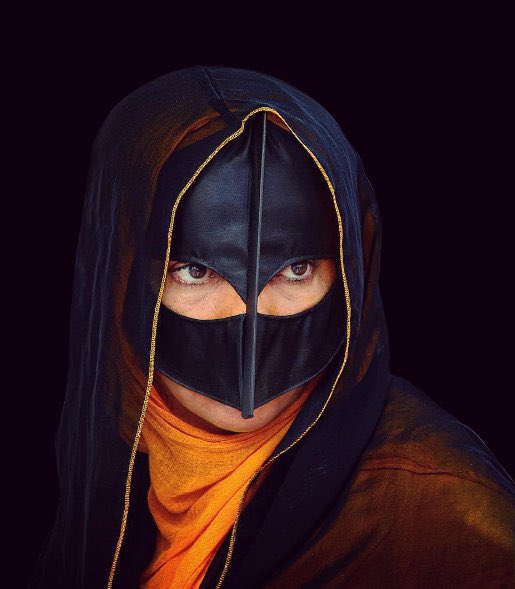 SirajMemoire's tweet photo. 🇴🇲 Femmes bédouines portant le masque traditionnel à Oman dans la ville de Nizwa. https://t.co/DUoSssOU4M