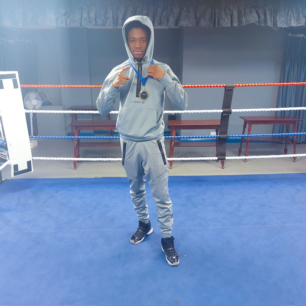 Dondavisboxing1's tweet photo. Congratulations to Soufiane having a terrific win at the Belvedere homeshow on Saturday. He made us proud and is getting better and better 🥊🥊🏆 https://t.co/UimghJlkBC