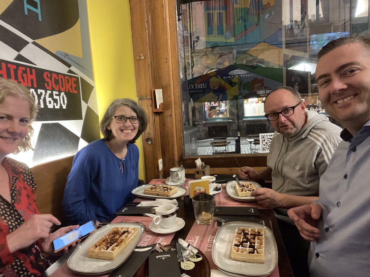 Akos T. Kovacs tweet media