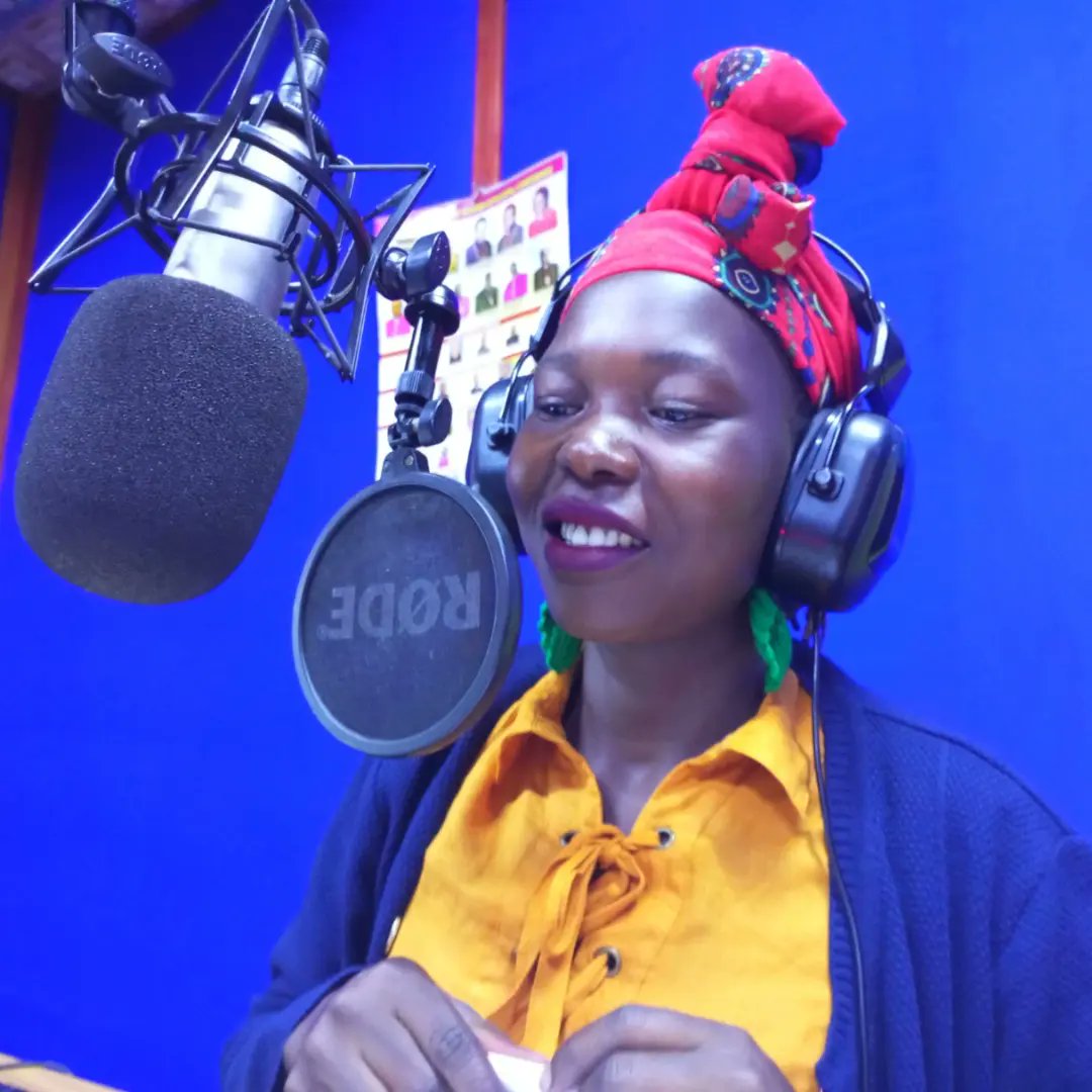 RadioPacisGulu's tweet photo. WACITU ANYIM |10AM-1PM
It's midweek! Hook up with #Kimong
& #Francis, share with us your area is and what you love about the week.
SMS/WhatsApp: 0784275772
☎️0776342998/0754318744
Online: https://t.co/z8kPu8uClU
#RadioPacisGuluAt10+
#PeaceOfChristForAll https://t.co/VdPcQpdn4m