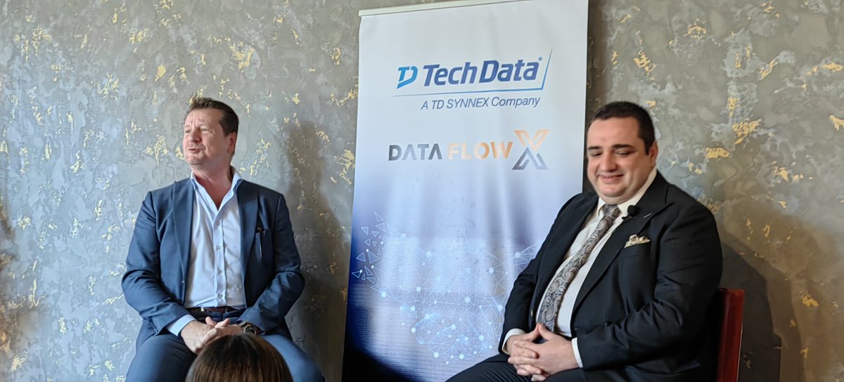 fatih_sari's tweet image. Techdata, DataFlowX iş birliği toplantısındayız. Sevgili Behçet Yumrukçallı isim değişikliği müjdesini de verdi. Detaylar her zaman olduğu gibi @epnxt üzerinde olacak. @TechDataTR @TDSYNNEX @DataFlowX