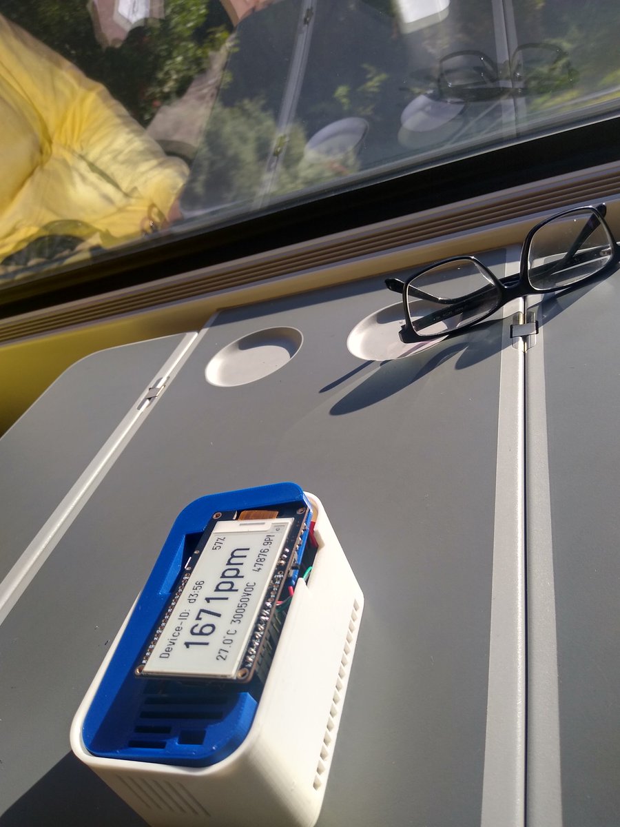 twtomcat's tweet photo. IC70 Zürich HB-Luzern, RABe 502
Oberer Stock
Voll besetzt 🧍🧍🧍🧍
1671ppm
Keine Masken weit und breit
#CovidisAirborne
#CovidIsNotOver
#covidco2
Der MAK Wert gemäss SUVA ist 5000ppm
In Innnenräumen empfehlen z.b @kprather88 800ppm maximal
@RailService
@sbbnews https://t.co/exuN8gMeIq