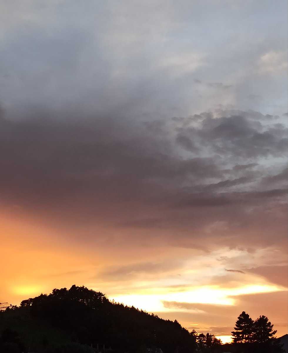 Juankiguitar's tweet photo. #compartetuatardecer 
Único, mañana más. https://t.co/zqGPLm58YL