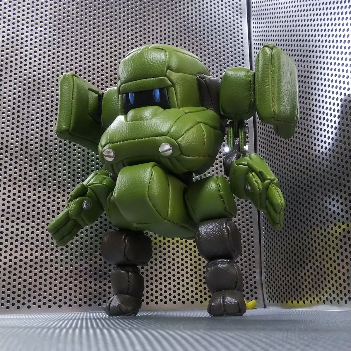 AYATARO_robot's tweet image. #なっちんぬいぐるみ大作戦

ほぼ完成ですー！あとはおまけを作ります！☺️

リプ欄にも写真があります。☺️

#Moi
#moino
#moi72
#なっちん
#07式なっちん
#陸上自衛隊07式戦車なっちん
#なっちん手芸部
#ぬい
#ぬいぐるみ
#手縫い
#手縫いのぬいぐるみ
#フルスクラッチ
#フルスクラッチビルド