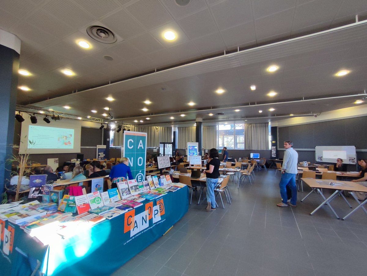 casnav_toulouse's tweet photo. 💻 C'est parti pour la journée du numérique pour les formateurs organisé par @educnum31 @DSDEN31.
Avec @DaneTlse @canope_31
Ouverture @dasen_sieye.
Le stand casnav est prêt ! Ateliers autour du lexique, a l'oral , avec QR codes et outils de traduction élèves/familles https://t.co/gbOVs6Z45n