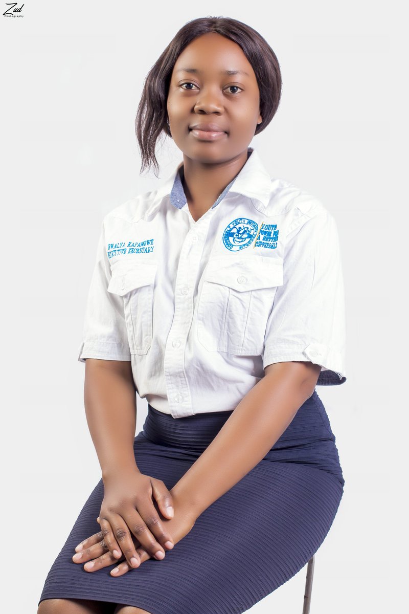 Cyipzam's tweet photo. Happy Birthday to Copperbelt youth initiative program Executive Secretary, Bwalya Kapambwe. 
Wish you many more happy returns Madam 🎂🎂🎂
Help us wish our amazing and able sec a blessed birthday.
#CYS2022 https://t.co/T3s3TP9aJB