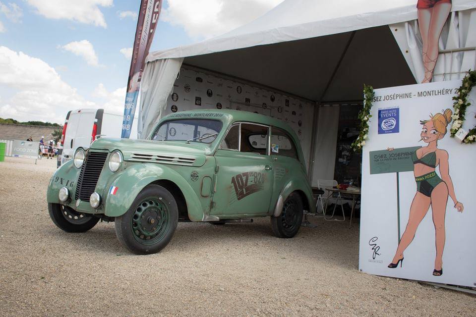GrgoryR's tweet photo. La pinup qui va bien pour accompagner cette magnifique auto
©GrégoryRonot 
Pic by J.-B. Trichot
#juvaquatre #osezjosephine #emmapozzi #pinup #draw https://t.co/sS3YRpIlK9