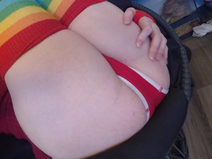 Sweet Cheeks 🍑【Femboy】 - Felt sexy (and drunk). Might delete later~ https://t.co/Zk4kCIvTTi