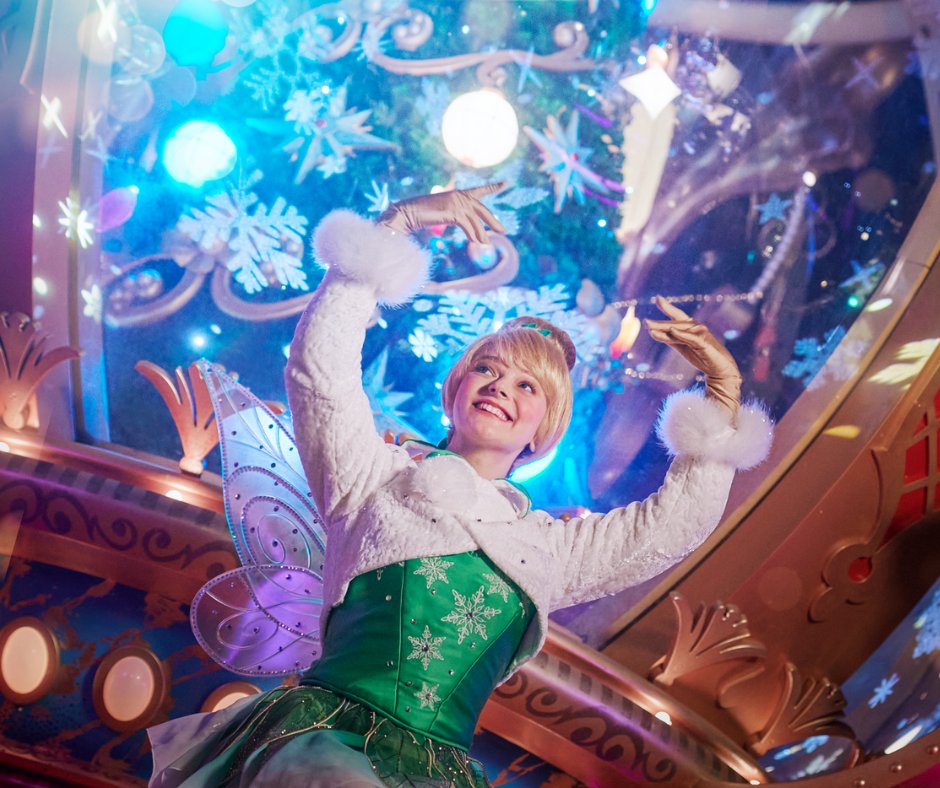 🎄 As of 12th November, the magic of Disney Enchanted Christmas is set to shine brighter than ever! ✨ We’ll have a majestic Christmas tree, dazzling shows and sparkling decorations. What are you most excited about seeing? #DisneyXmas