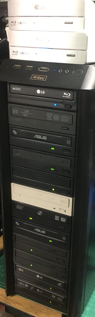 RetroTechMuseum's tweet photo. How we archive DVD and Blu-ray:
The ripping computer now has 14 Drives (3 Blu-ray)
Each DVD takes about 10-15 minutes or so to rip to a hard drive, then copy that to my Plex/Emby server.
#dvdrip #archive #plex #emby #movie https://t.co/uT3mLtQa7U