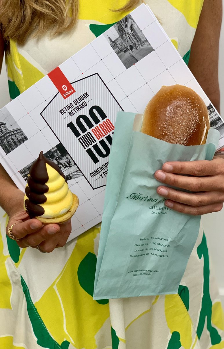 Zorionak!! <a href="/zuricalday/">Martina Zuricalday</a> recibe el premio al comercio más antiguo de Bilbao.
👏🏻👏🏻👏🏻👏🏻
Además de ser la pastelería artesanal más antigua de Euskadi
👏🏻👏🏻👏🏻👏🏻
Os lo contamos ---> verybilbao.com/martina-zurica…