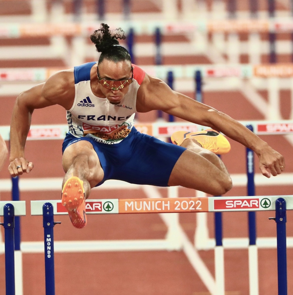 Keyenafrance's tweet photo. Aujourd'hui, on se remémore les Championnats d'Europe d'Athlétisme 2022 où 4 de nos ambassadeurs représentaient la France 🇫🇷
#keyena #EuropeanChampionship #athlete #trackandfield #athlete #longjump #sprint #polevault #spikes #keyone #limitless #focusiskey https://t.co/GKgfBba4tW