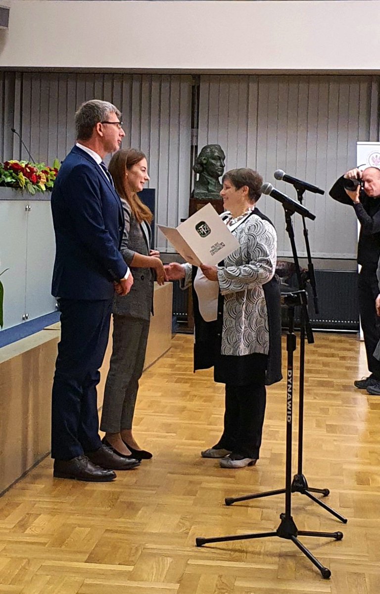 Agnieszka Bieniek (@ag_bieniek) on Twitter photo <a href="/mjankowska90/">Magdalena</a> <a href="/Skaosz2/">Skałosz</a> <a href="/LabOfMolGen/">Laboratory of Molecular Genetics - IZ-PIB</a> <a href="/iz_pib/">Instytut Zootechniki - Państwowy Instytut Badawczy</a> Uroczysty odbiór nagrody przez dr Magdalenę Jankowską <a href="/mjankowska90/">Magdalena</a> na LXXXVI Jubileuszowym Zjejdźie Naukowym PTZ 2022 Kraków. Jeszcze raz gratulacje👏 <a href="/LabOfMolGen/">Laboratory of Molecular Genetics - IZ-PIB</a> <a href="/iz_pib/">Instytut Zootechniki - Państwowy Instytut Badawczy</a> <a href="/UR_Krakow/">Uniwersytet Rolniczy</a> <a href="/mjankowska90/">Magdalena</a> <a href="/Skaosz2/">Skałosz</a> <a href="/LabOfMolGen/">Laboratory of Molecular Genetics - IZ-PIB</a> <a href="/iz_pib/">Instytut Zootechniki - Państwowy Instytut Badawczy</a> Uroczysty odbiór nagrody przez dr Magdalenę Jankowską <a href="/mjankowska90/">Magdalena</a> na LXXXVI Jubileuszowym Zjejdźie Naukowym PTZ 2022 Kraków. Jeszcze raz gratulacje👏 <a href="/LabOfMolGen/">Laboratory of Molecular Genetics - IZ-PIB</a> <a href="/iz_pib/">Instytut Zootechniki - Państwowy Instytut Badawczy</a> <a href="/UR_Krakow/">Uniwersytet Rolniczy</a>