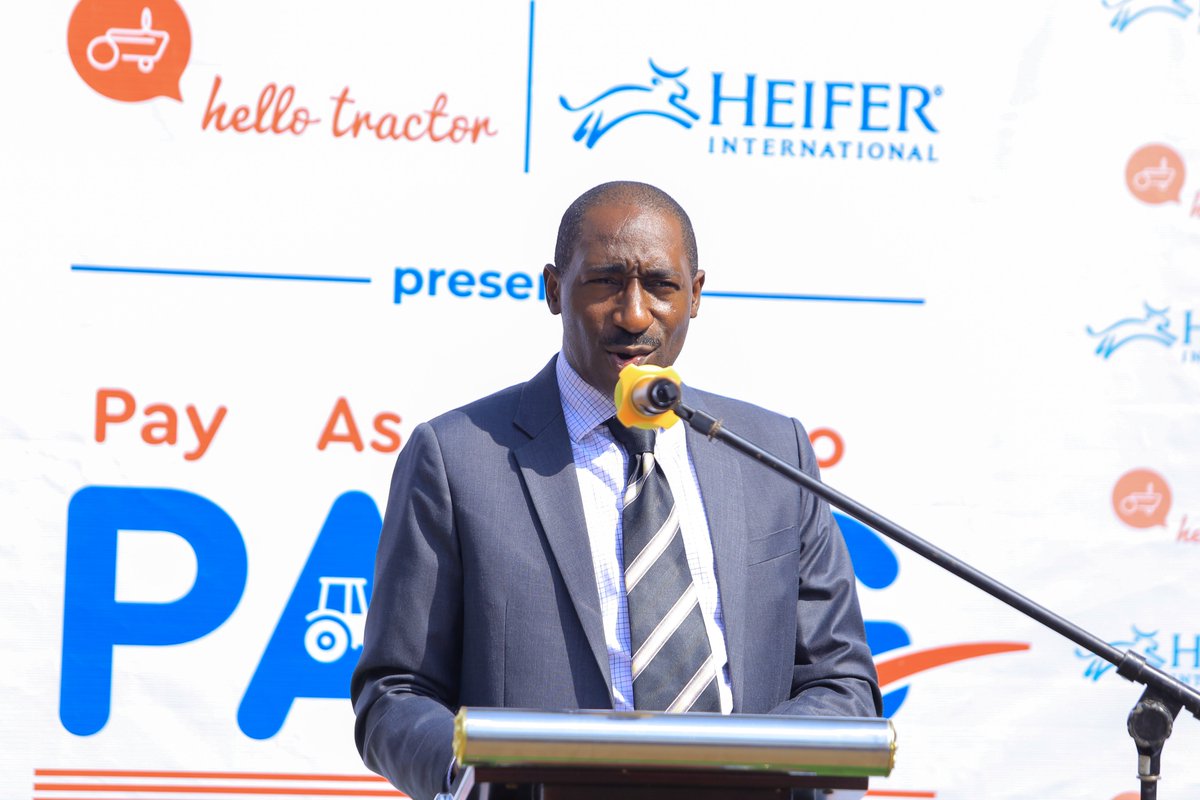 Heifer_Uganda's tweet photo. Today we are handing over 11 tractors to young entrepreneurs following the test launch for the same in June 2022 says Mr. William Matovu, the Country Director of Heifer International #HelloTractor_Pay_As_you_Go
#HeiferTractorFinancing
#Heifer_Uganda https://t.co/DZeEDCAAx8