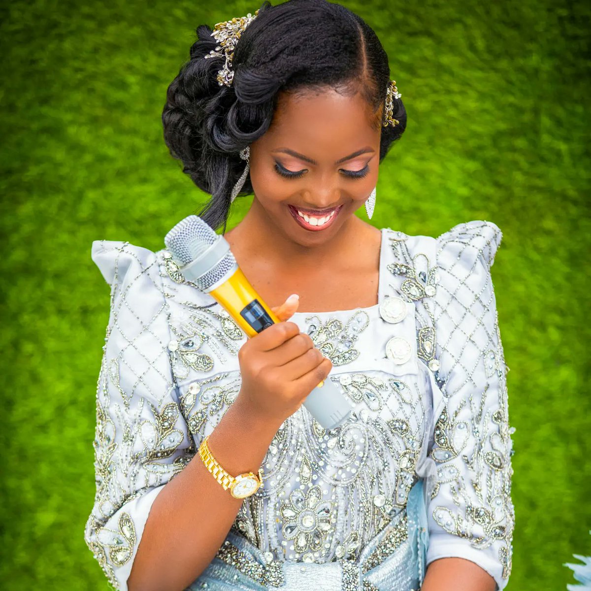 mukisaibrahim18's tweet image. Aint no painter but you get the picture😉..Mandem @davis_kalungi bamutute Dda &amp;lt;&amp;lt;swipe left for smiles😊

#Introuduction #davcopmedia