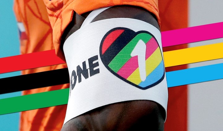 🌈 #OneLove wordt straks breed uitgedragen tijdens de Nations League-wedstrijden en op het WK in Qatar. De boodschap is: wij zijn voor verbinding en (dus) tegen elke vorm van discriminatie! 
Meer info ➡️ knvb.ly/One-Love