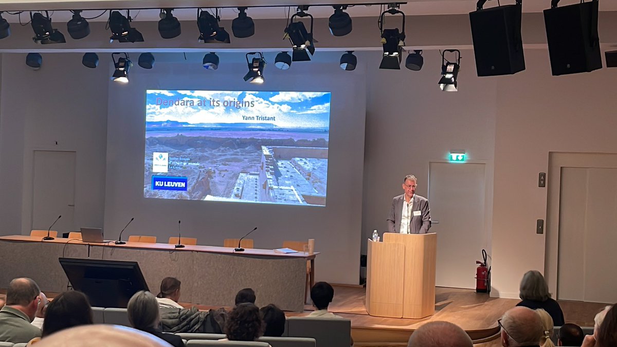 Origins7Paris's tweet photo. Yann Tristant, our conference organiser, presenting some preliminary findings on his recent excavations at Denise’s #Origins7Paris https://t.co/qm0Wz1h2vL