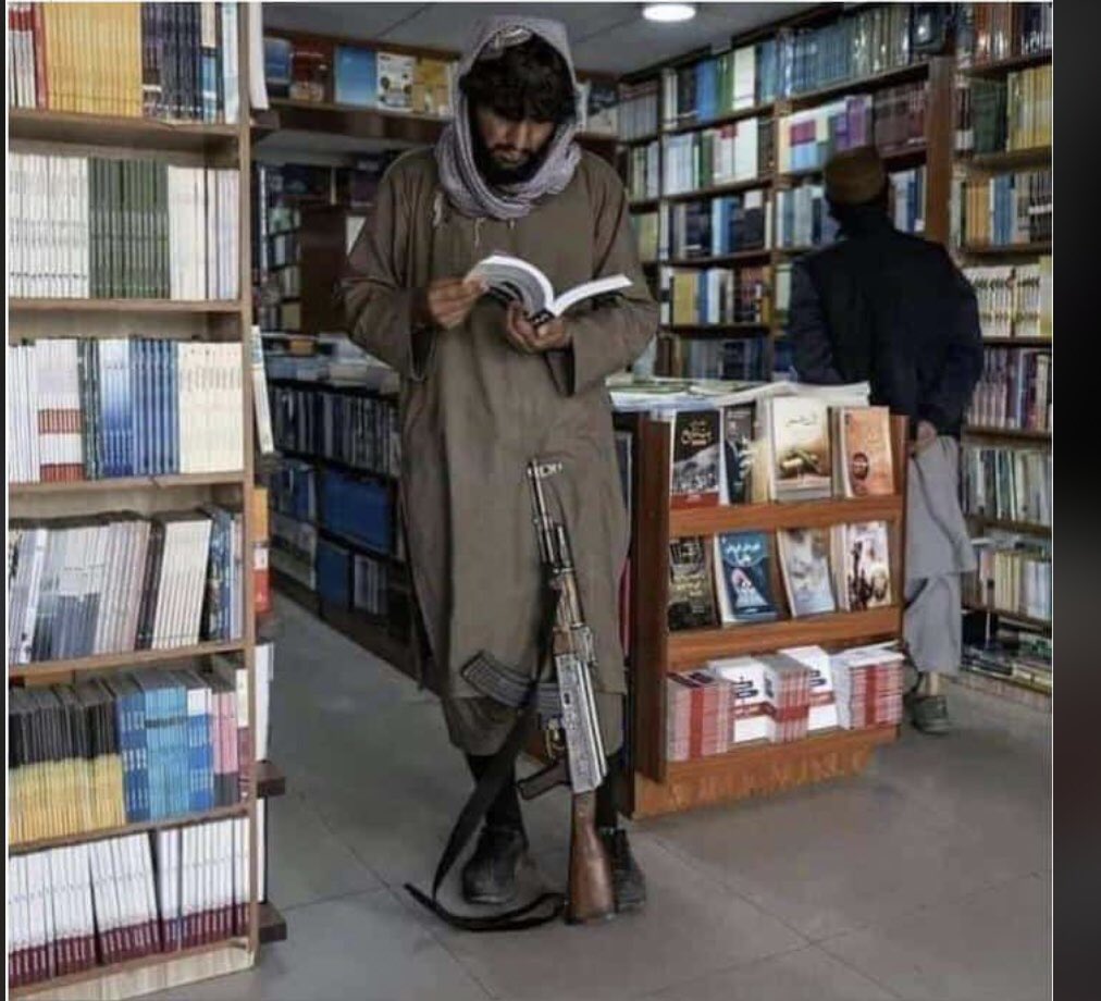 ShureemYakoo's tweet image. #ASUU When you pick a book you will have to drop the gun...     unknown.              FGN,ASUU and every parent have to see this #EndAsuuStrikeNow