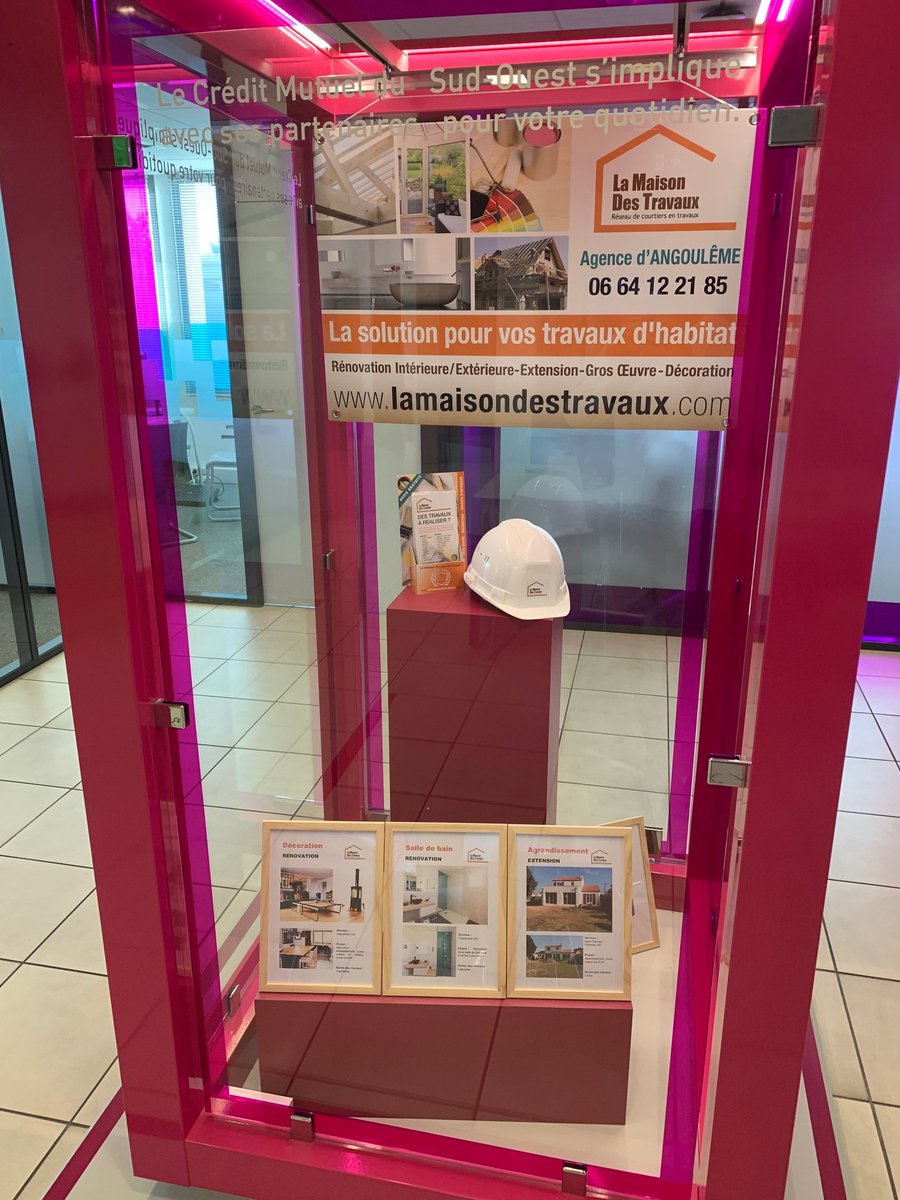 La Caisse de Soyaux avec sa vitrine Partenaire : pour un mois,  La Maison des Travaux et M Champain Adrien 
angouleme.lamaisondestravaux.com
Partenaire de vos projets travaux.